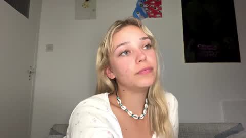 Olivia online show from July 28, 11:44 pm