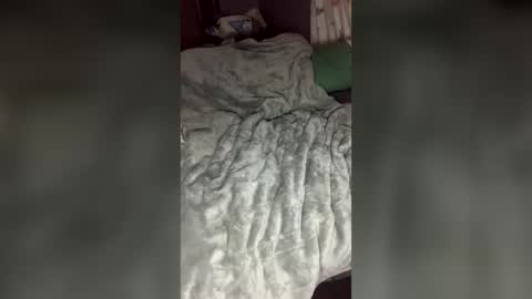 slicknick1988 online show from July 16, 7:53 am