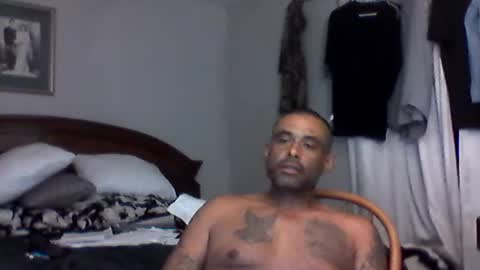 slickstre online show from July 4, 8:27 am