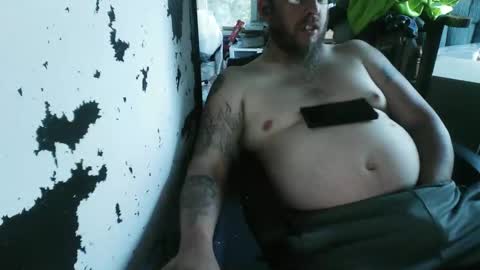 slickwill2391 online show from April 23, 11:30 pm
