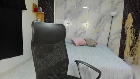 slim_master12 online show from August 14, 11:47 am