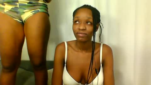 slimandthick1 online show from August 3, 10:33 am