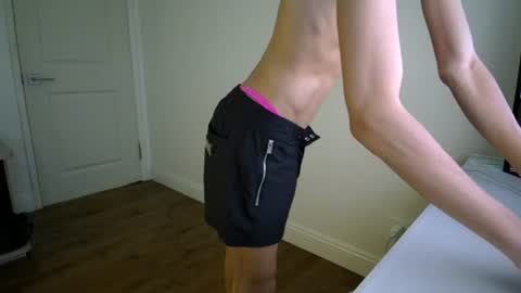 slimfitsmooth online show from August 6, 10:53 pm