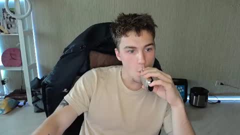 slippery_baby online show from July 6, 5:05 pm
