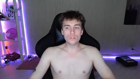 slippery_baby online show from August 3, 9:11 pm