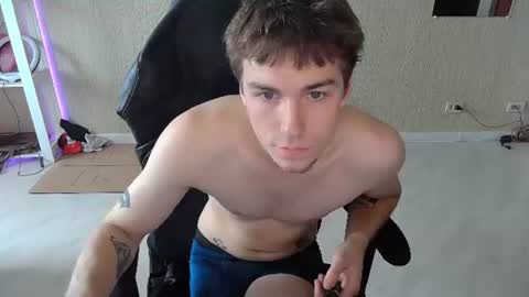 slippery_baby online show from August 14, 3:15 pm