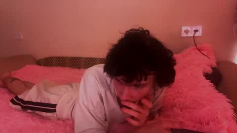 sllaer online show from August 17, 8:14 pm