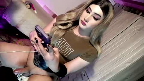 Nathalie online show from August 13, 1:14 pm