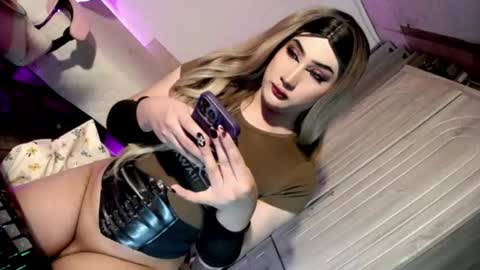 Nathalie online show from August 17, 9:03 am