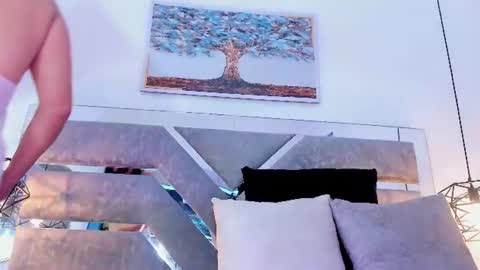 slut_milf_ online show from August 11, 3:30 am