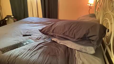 slut online show from June 8, 11:38 am