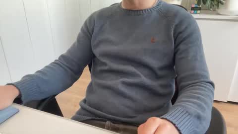 Slutguy81 online show from March 2, 10:34 am