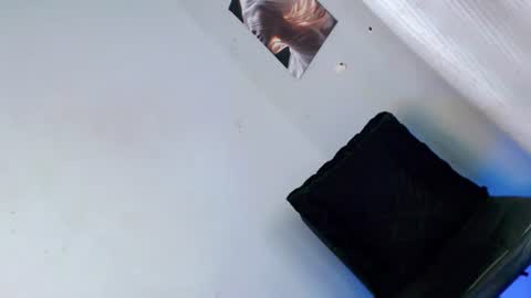 slutnextdoor28 online show from August 11, 4:20 pm