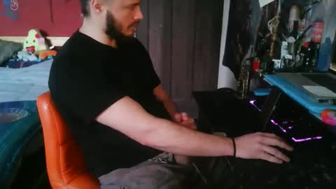 Slutsfriend online show from June 2, 8:39 am