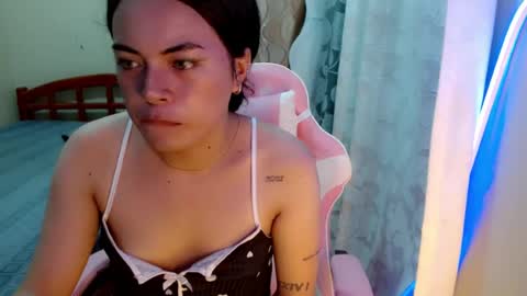 slutty_sofiee online show from August 7, 6:13 am