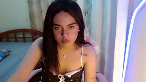 slutty_sofiee online show from August 13, 7:17 pm