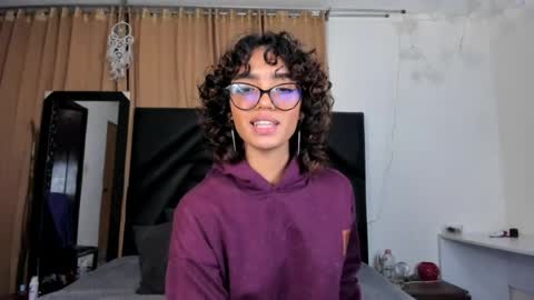 slutty_venus7 online show from July 5, 2:03 am