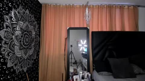 slutty_venus7 online show from July 20, 10:24 pm