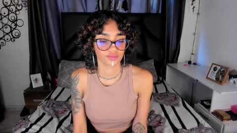 slutty_venus7 online show from August 2, 10:49 pm