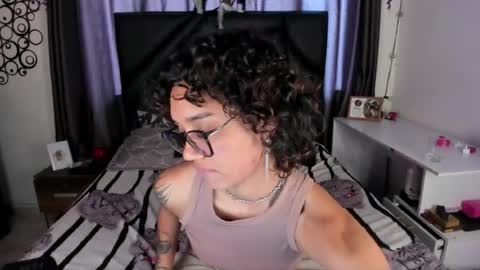 slutty_venus7 online show from August 5, 12:14 pm