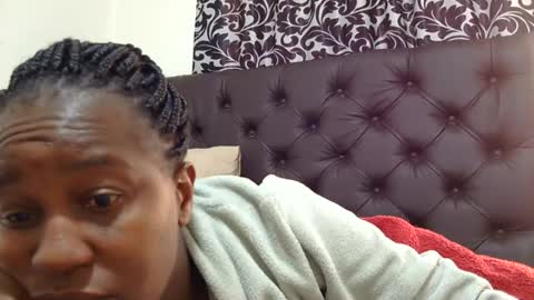 sluttylaura18 online show from August 7, 10:59 am