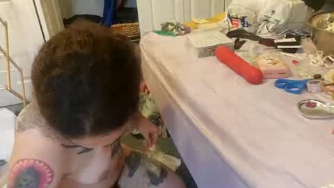 SluttySuzie17 online show from August 9, 8:21 pm