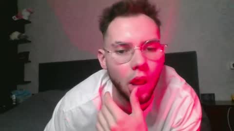 Slyfox online show from April 10, 8:18 am