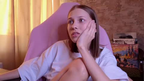 Emma online show from August 14, 4:32 pm