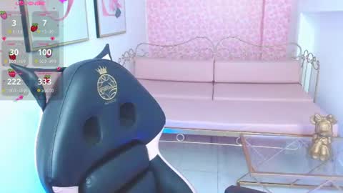 small_naugthy online show from August 5, 5:33 pm