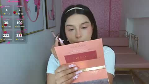 small_naugthy online show from August 12, 2:19 pm