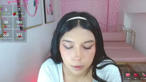 small_naugthy online show from August 12, 6:43 pm