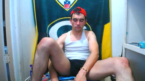 small_wood21 online show from February 18, 12:51 am