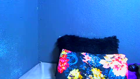 smallboobsxx online show from August 10, 5:20 am