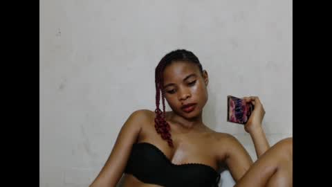 smallsluty online show from August 15, 8:57 pm