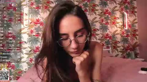 Elizabeth online show from July 28, 4:40 am