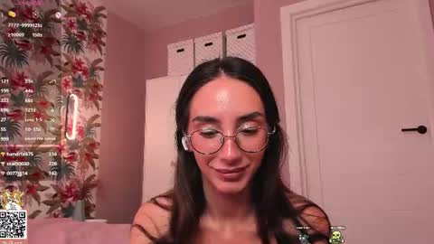 Elizabeth online show from August 6, 5:39 am