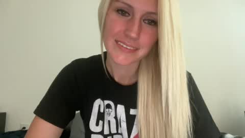 smexxii93 online show from June 26, 12:14 am