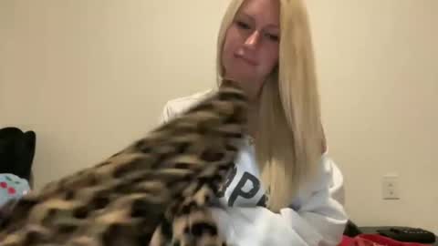 smexxii93 online show from July 19, 12:56 am