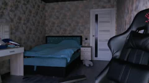 smile_cute_fox online show from May 6, 11:56 am