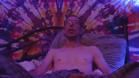 smoke-4-me online show from June 4, 3:43 am