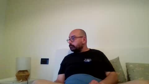 smoker985 online show from April 18, 12:05 pm