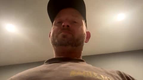 smokeymt420 online show from May 17, 5:41 am