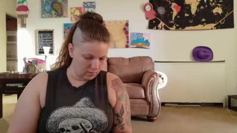 smokihippi online show from July 29, 1:34 am