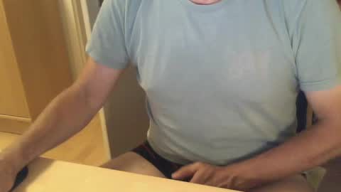 sneaxfreund online show from August 16, 9:08 pm
