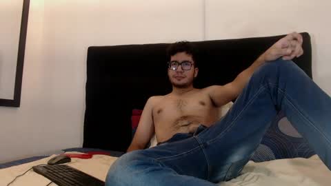 sneider_exotic online show from August 8, 7:03 pm