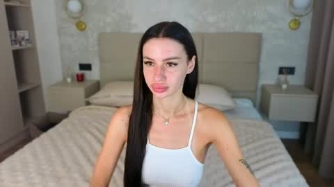 snow_whiteeex online show from July 17, 5:40 am