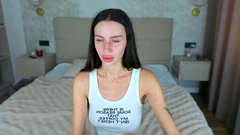 snow_whiteeex online show from August 11, 10:39 am