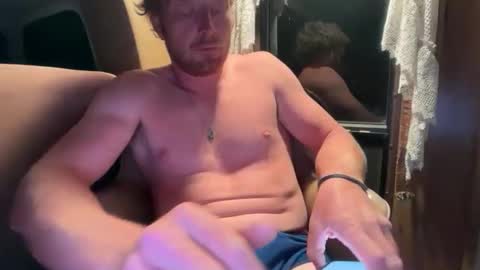 snowtrooper888 online show from May 23, 2:58 am