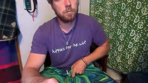 snowtrooper888 online show from June 3, 11:47 am