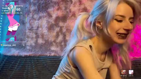 snowy_alice online show from May 7, 6:20 pm
